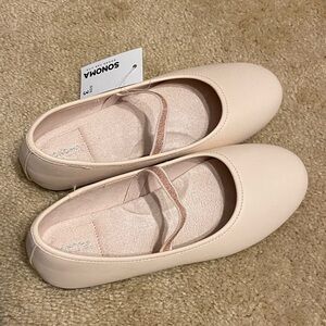 NWT girls size 3 slip-on shoes- light/pale pink- Sonoma brand- never worn